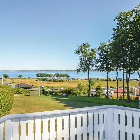 Two-Bedroom Holiday Home In Aabenraa أبينرا