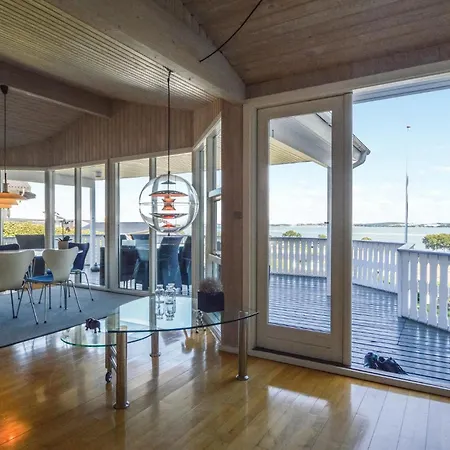 بيت للعطل Two-Bedroom Holiday Home In Aabenraa أبينرا